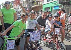 Foto de la galería: Junto a una gran convocatoria se vivió la 24° Bicicleteada Solidaria del Roque González