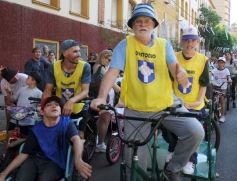 Foto de la galería: Junto a una gran convocatoria se vivió la 24° Bicicleteada Solidaria del Roque González