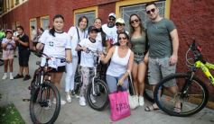 Foto de la galería: Junto a una gran convocatoria se vivió la 24° Bicicleteada Solidaria del Roque González