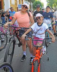 Foto de la galería: Junto a una gran convocatoria se vivió la 24° Bicicleteada Solidaria del Roque González