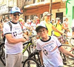 Foto de la galería: Junto a una gran convocatoria se vivió la 24° Bicicleteada Solidaria del Roque González