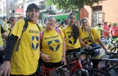 Foto de la galería: Junto a una gran convocatoria se vivió la 24° Bicicleteada Solidaria del Roque González