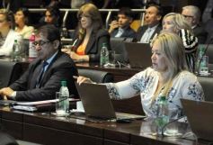 Foto de la galería: Apertura de sesiones: Passalacqua llamó al consenso en el contexto económico y social nacional