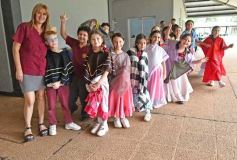 Foto de la galería: Con la tradicional Misa y consagración a la Virgen, la Madre celebró su día