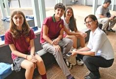 Foto de la galería: Con la tradicional Misa y consagración a la Virgen, la Madre celebró su día