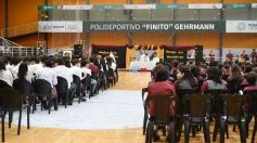 Foto de la galería: Con la tradicional Misa y consagración a la Virgen, la Madre celebró su día