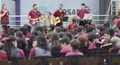 Foto de la galería: Con la tradicional Misa y consagración a la Virgen, la Madre celebró su día