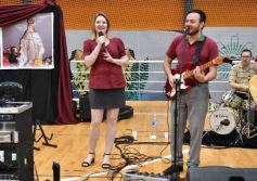Foto de la galería: Con la tradicional Misa y consagración a la Virgen, la Madre celebró su día