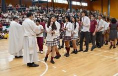 Foto de la galería: Con la tradicional Misa y consagración a la Virgen, la Madre celebró su día