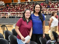 Foto de la galería: Con la tradicional Misa y consagración a la Virgen, la Madre celebró su día