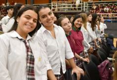 Foto de la galería: Con la tradicional Misa y consagración a la Virgen, la Madre celebró su día