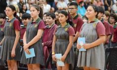 Foto de la galería: Con la tradicional Misa y consagración a la Virgen, la Madre celebró su día