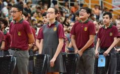 Foto de la galería: Con la tradicional Misa y consagración a la Virgen, la Madre celebró su día