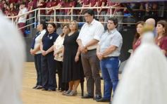 Foto de la galería: Con la tradicional Misa y consagración a la Virgen, la Madre celebró su día