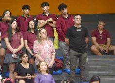 Foto de la galería: Con la tradicional Misa y consagración a la Virgen, la Madre celebró su día
