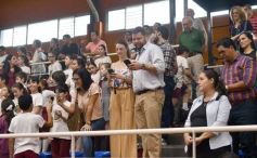 Foto de la galería: Con la tradicional Misa y consagración a la Virgen, la Madre celebró su día