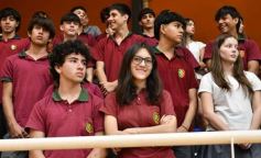 Foto de la galería: Con la tradicional Misa y consagración a la Virgen, la Madre celebró su día