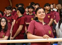 Foto de la galería: Con la tradicional Misa y consagración a la Virgen, la Madre celebró su día