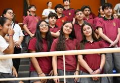 Foto de la galería: Con la tradicional Misa y consagración a la Virgen, la Madre celebró su día