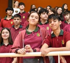Foto de la galería: Con la tradicional Misa y consagración a la Virgen, la Madre celebró su día
