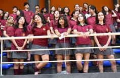 Foto de la galería: Con la tradicional Misa y consagración a la Virgen, la Madre celebró su día