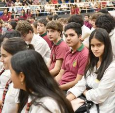 Foto de la galería: Con la tradicional Misa y consagración a la Virgen, la Madre celebró su día