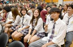 Foto de la galería: Con la tradicional Misa y consagración a la Virgen, la Madre celebró su día