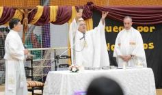 Foto de la galería: Con la tradicional Misa y consagración a la Virgen, la Madre celebró su día