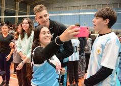 Foto de la galería: Selección Argentina de Vóley en Posadas: el semillero local disfrutó de cerca la práctica albiceleste