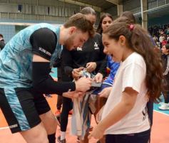 Foto de la galería: Selección Argentina de Vóley en Posadas: el semillero local disfrutó de cerca la práctica albiceleste