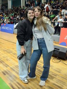 Foto de la galería: Selección Argentina de Vóley en Posadas: el semillero local disfrutó de cerca la práctica albiceleste