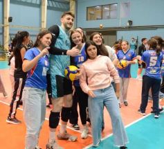 Foto de la galería: Selección Argentina de Vóley en Posadas: el semillero local disfrutó de cerca la práctica albiceleste