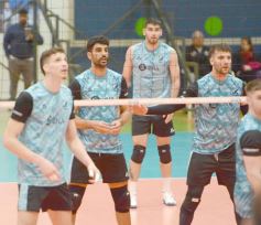 Foto de la galería: Selección Argentina de Vóley en Posadas: el semillero local disfrutó de cerca la práctica albiceleste