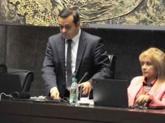 Foto de la galería: Junto a la convocatoria del 30M, la Legislatura cumplió una nueva sesión semanal