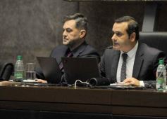 Foto de la galería: Junto a la convocatoria del 30M, la Legislatura cumplió una nueva sesión semanal