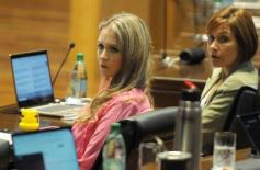 Foto de la galería: Junto a la convocatoria del 30M, la Legislatura cumplió una nueva sesión semanal