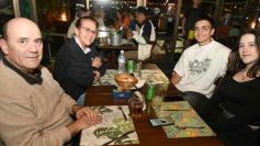 Foto de la galería: Noche de viernes a pleno en la Costanera: salidas y disfrute pusieron cierre al mes