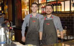 Foto de la galería: Noche de viernes a pleno en la Costanera: salidas y disfrute pusieron cierre al mes