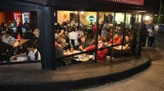 Foto de la galería: Noche de viernes a pleno en la Costanera: salidas y disfrute pusieron cierre al mes