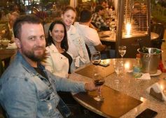 Foto de la galería: Noche de viernes a pleno en la Costanera: salidas y disfrute pusieron cierre al mes