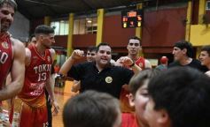 Foto de la galería: Federal de Básquet: festejo en el Templo posadeño con Tokio a cuartos