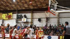 Foto de la galería: Federal de Básquet: festejo en el Templo posadeño con Tokio a cuartos