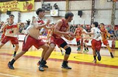 Foto de la galería: Federal de Básquet: festejo en el Templo posadeño con Tokio a cuartos