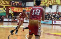 Foto de la galería: Federal de Básquet: festejo en el Templo posadeño con Tokio a cuartos