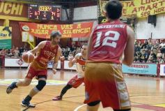 Foto de la galería: Federal de Básquet: festejo en el Templo posadeño con Tokio a cuartos