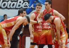 Foto de la galería: Federal de Básquet: festejo en el Templo posadeño con Tokio a cuartos