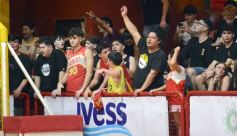 Foto de la galería: Federal de Básquet: festejo en el Templo posadeño con Tokio a cuartos