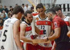 Foto de la galería: Federal de Básquet: festejo en el Templo posadeño con Tokio a cuartos