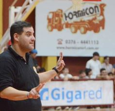 Foto de la galería: Federal de Básquet: festejo en el Templo posadeño con Tokio a cuartos