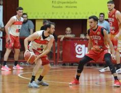 Foto de la galería: Federal de Básquet: festejo en el Templo posadeño con Tokio a cuartos